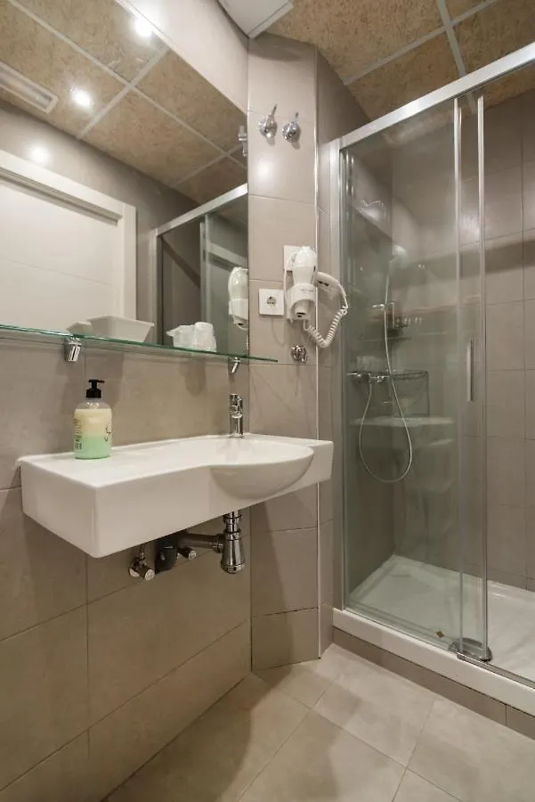 Hostal House Barcelona